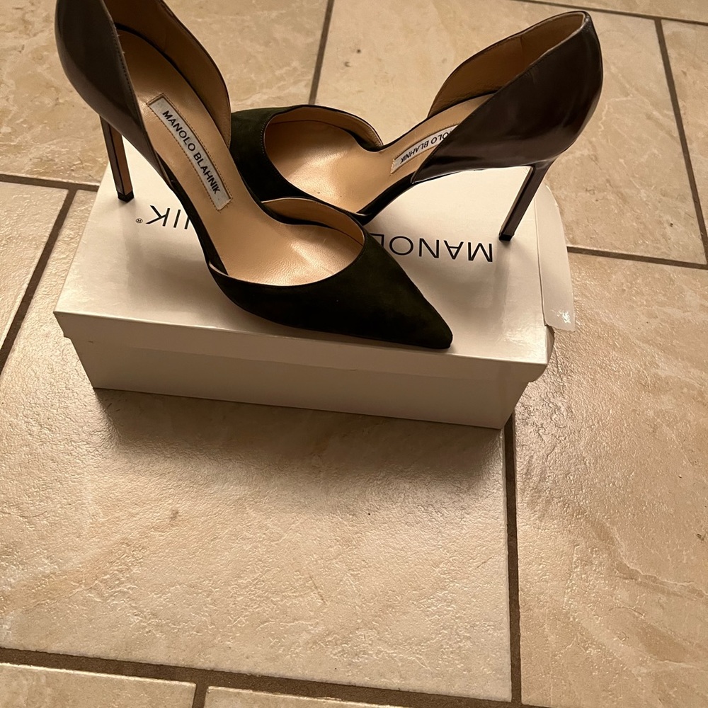 Manolo 8.5 , Gently worn